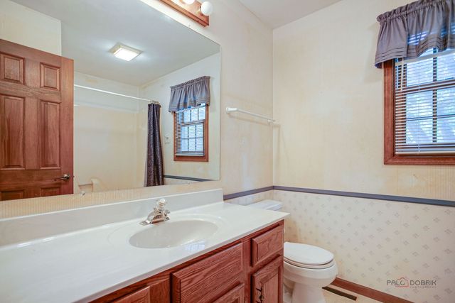2615 4th Street, Winthrop Harbor, IL 60096