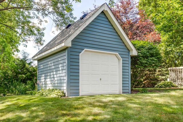 2615 4th Street, Winthrop Harbor, IL 60096