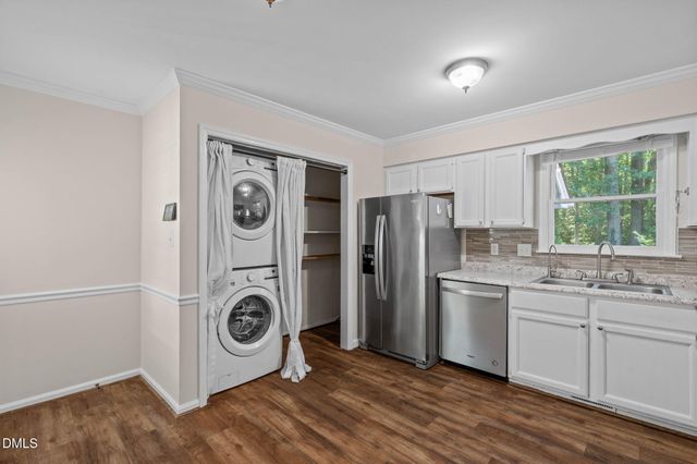 8109 Round Oak Road, Raleigh, NC 27616