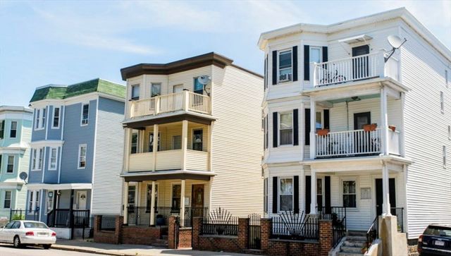 25 Woodside 2, Winthrop, MA 02152