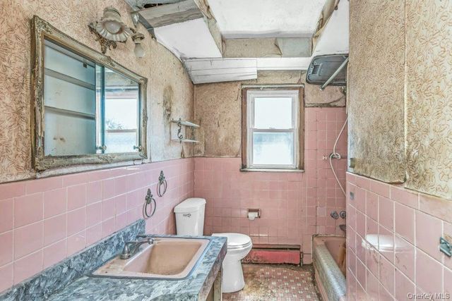 178 S Long Beach Road, Rockville Centre, NY 11570