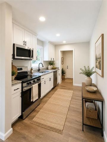 104 Heath LN, Portsmouth, VA 23701
