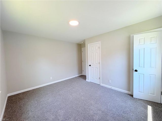 104 Heath LN, Portsmouth, VA 23701