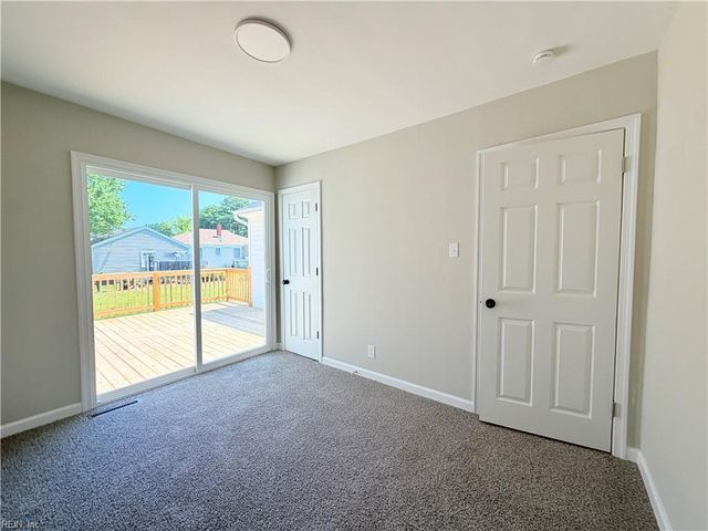 104 Heath LN, Portsmouth, VA 23701