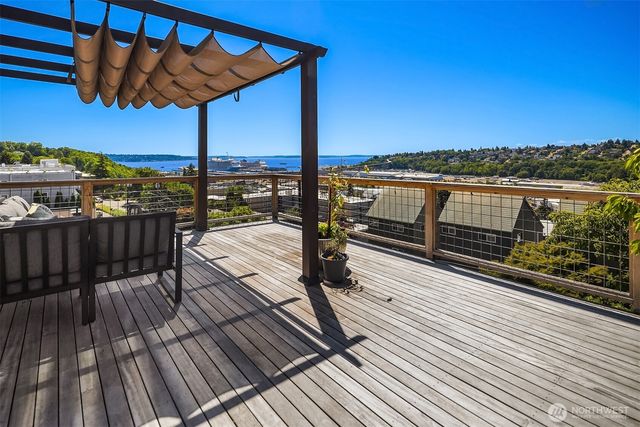 2508 13th Avenue W, Seattle, WA 98119