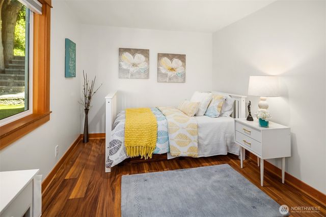 2508 13th Avenue W, Seattle, WA 98119