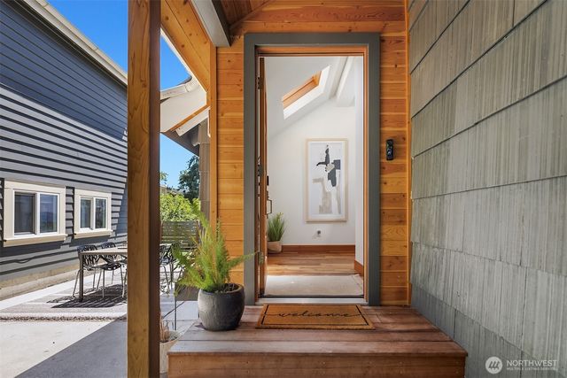 2508 13th Avenue W, Seattle, WA 98119