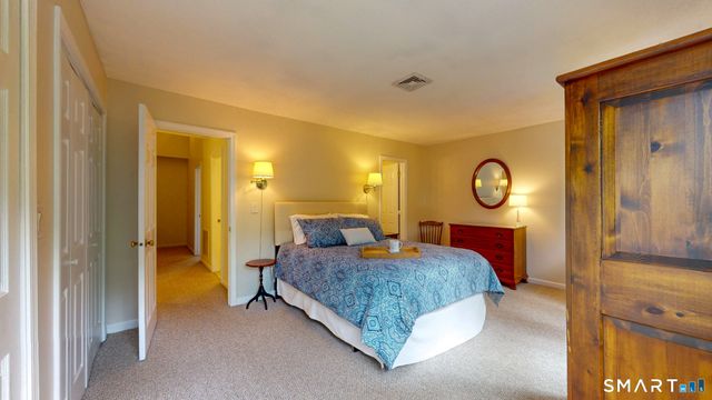 214 Georgetown Drive 214, Glastonbury, CT 06033
