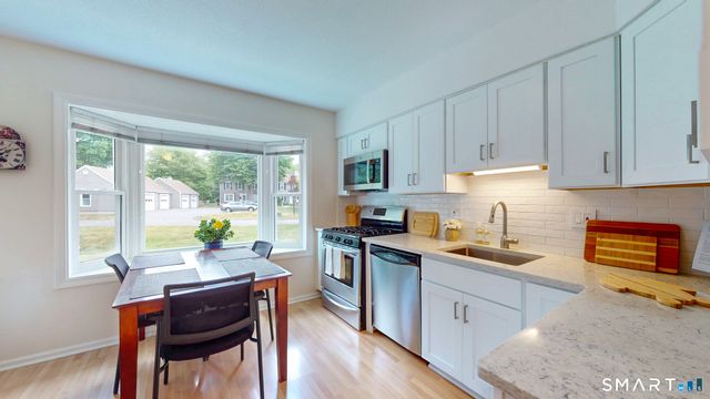 214 Georgetown Drive 214, Glastonbury, CT 06033
