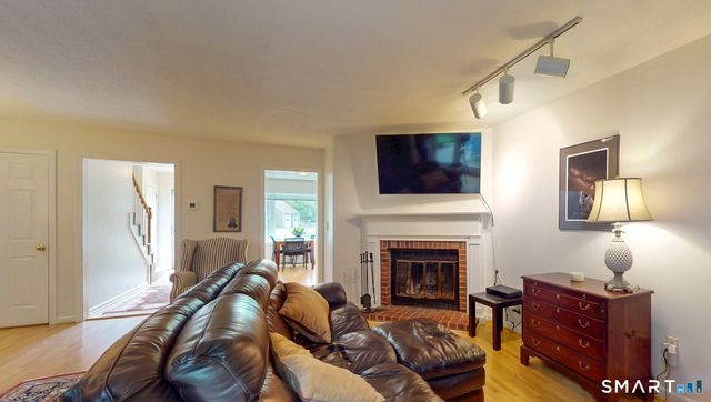 214 Georgetown Drive 214, Glastonbury, CT 06033
