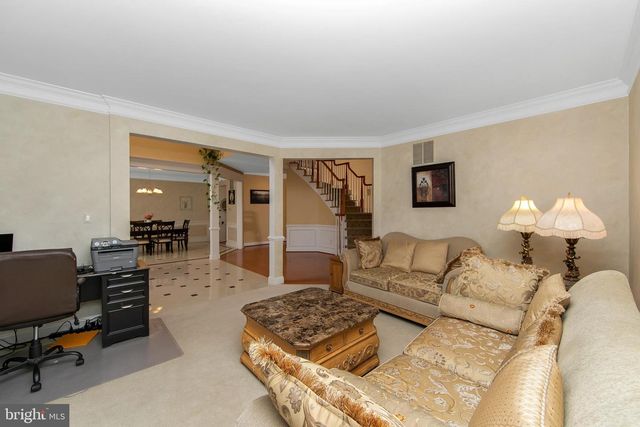 15 RICHLAND DR, Mount Laurel, NJ 08054