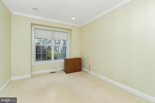 15 RICHLAND DR, Mount Laurel, NJ 08054