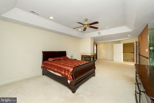 15 RICHLAND DR, Mount Laurel, NJ 08054