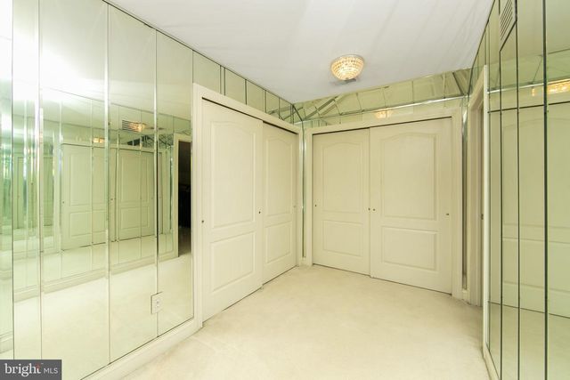 15 RICHLAND DR, Mount Laurel, NJ 08054