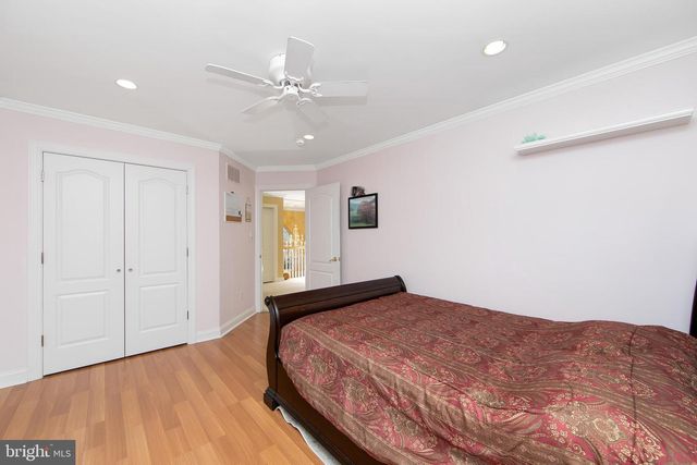 15 RICHLAND DR, Mount Laurel, NJ 08054