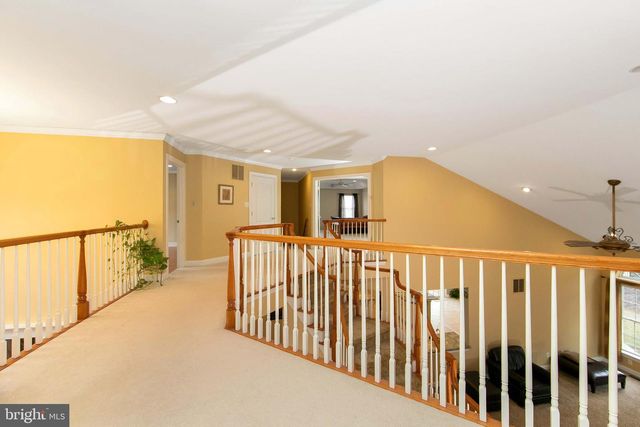 15 RICHLAND DR, Mount Laurel, NJ 08054