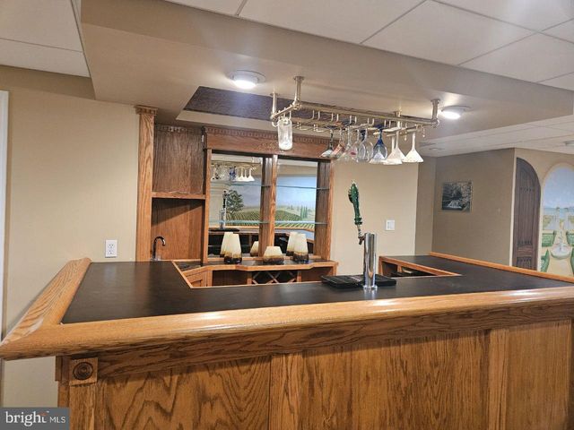 15 RICHLAND DR, Mount Laurel, NJ 08054