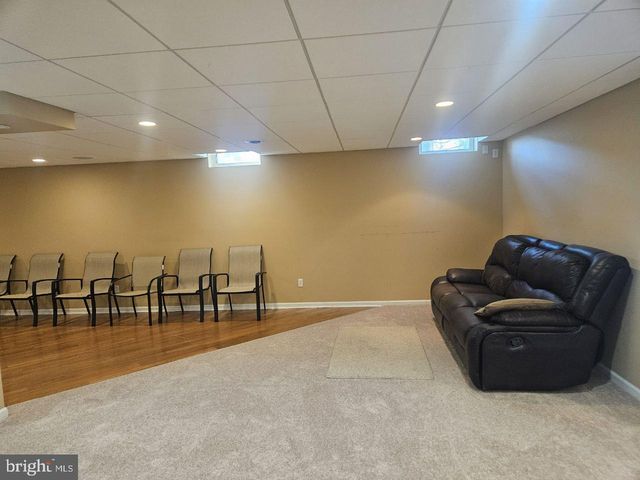 15 RICHLAND DR, Mount Laurel, NJ 08054