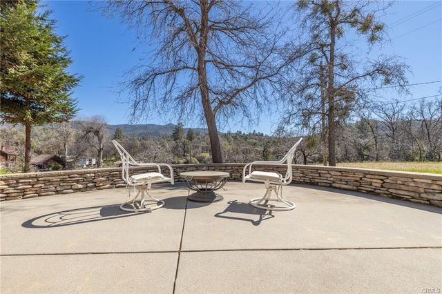 50174 Road 620, Oakhurst, CA 93644