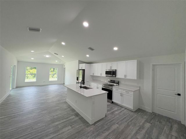 3886 NW 35th Ave, Okeechobee, FL 34972