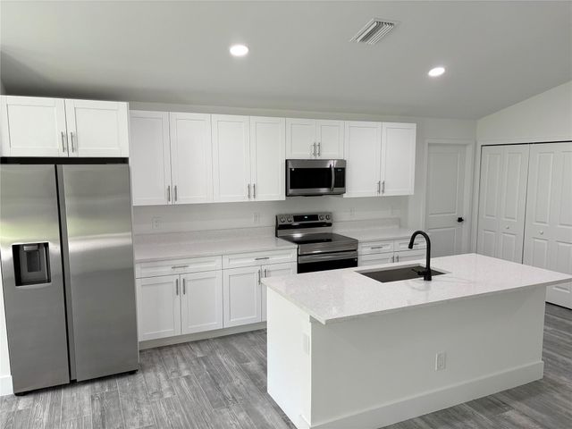 3886 NW 35th Ave, Okeechobee, FL 34972
