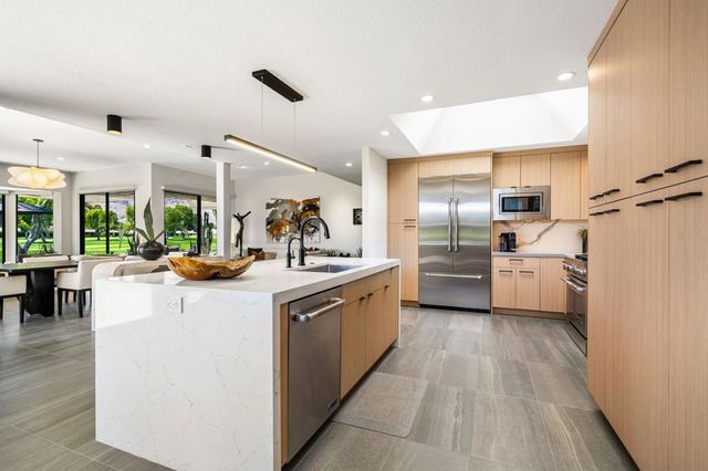 7 Wesleyan Court, Rancho Mirage, CA 92270