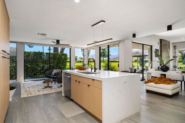 7 Wesleyan Court, Rancho Mirage, CA 92270