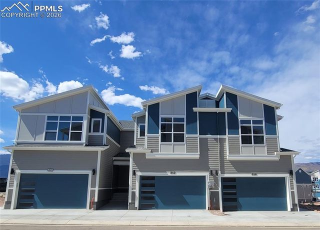 718 Belleza View, Colorado Springs, CO 80907