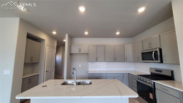 718 Belleza View, Colorado Springs, CO 80907