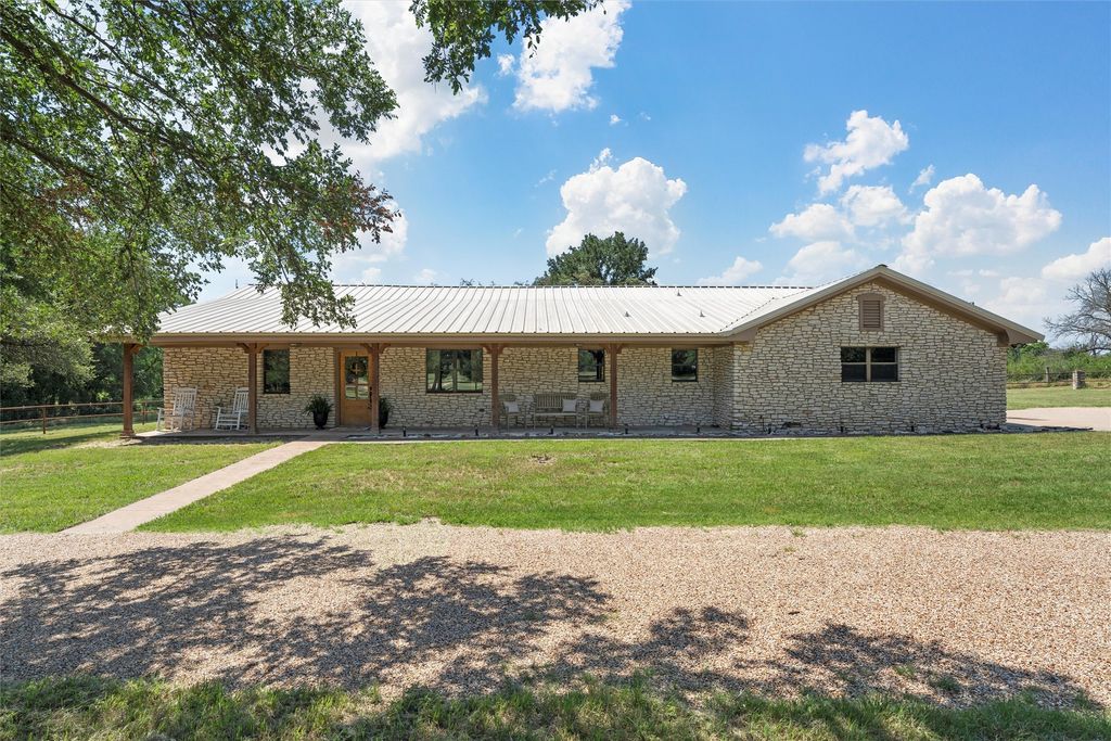 10048 E State Highway 36, Jonesboro, TX 76538