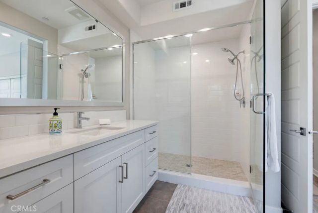 141 Tribeca, Irvine, CA 92612