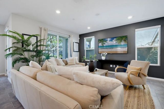 141 Tribeca, Irvine, CA 92612
