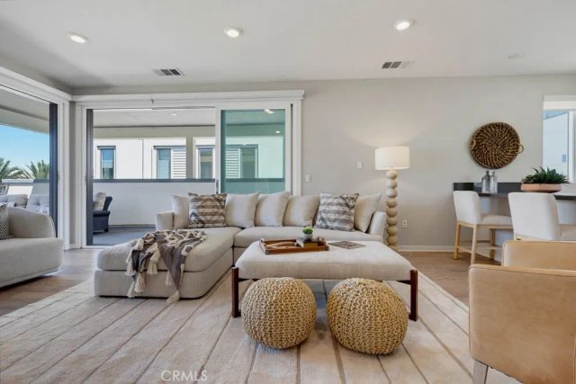 141 Tribeca, Irvine, CA 92612