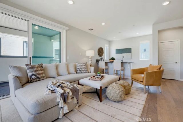 141 Tribeca, Irvine, CA 92612