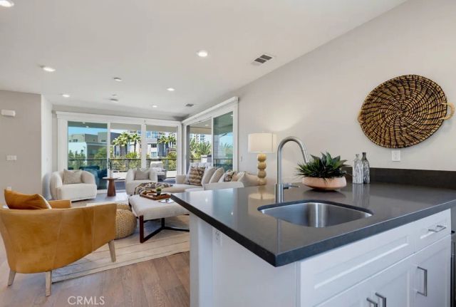 141 Tribeca, Irvine, CA 92612