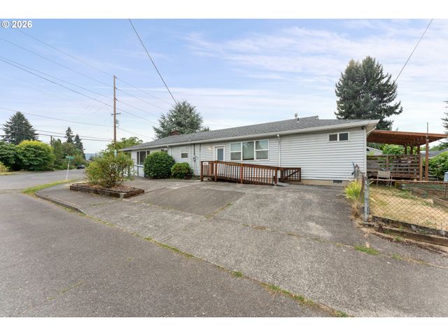 5903 N HOUGHTON St, Portland, OR 97203