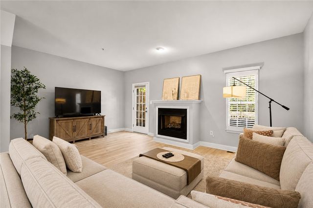 903 Royal Ct, North Strabane, PA 15317