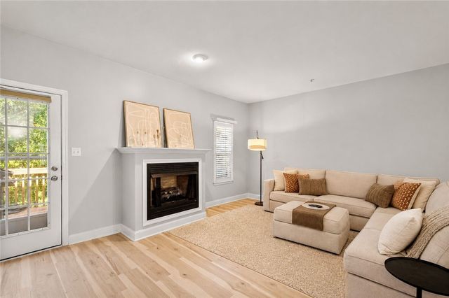 903 Royal Ct, North Strabane, PA 15317