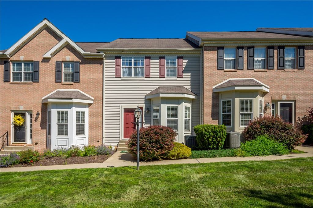 903 Royal Ct, North Strabane, PA 15317