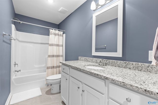 1213 Inglewood Circle, Athens, AL 35611