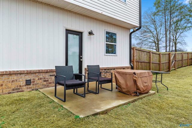 1213 Inglewood Circle, Athens, AL 35611