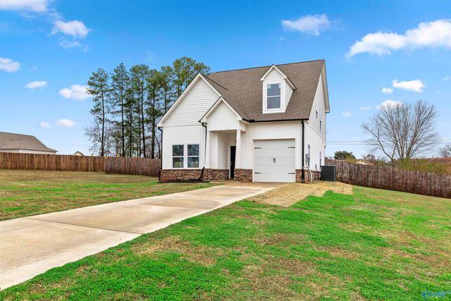 1213 Inglewood Circle, Athens, AL 35611