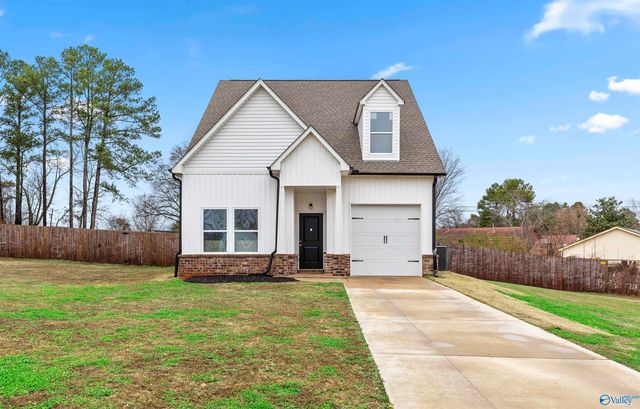 1213 Inglewood Circle, Athens, AL 35611