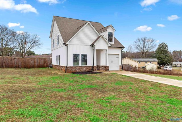 1213 Inglewood Circle, Athens, AL 35611