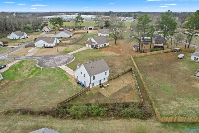1213 Inglewood Circle, Athens, AL 35611