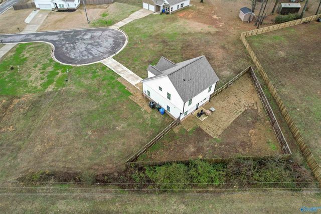 1213 Inglewood Circle, Athens, AL 35611