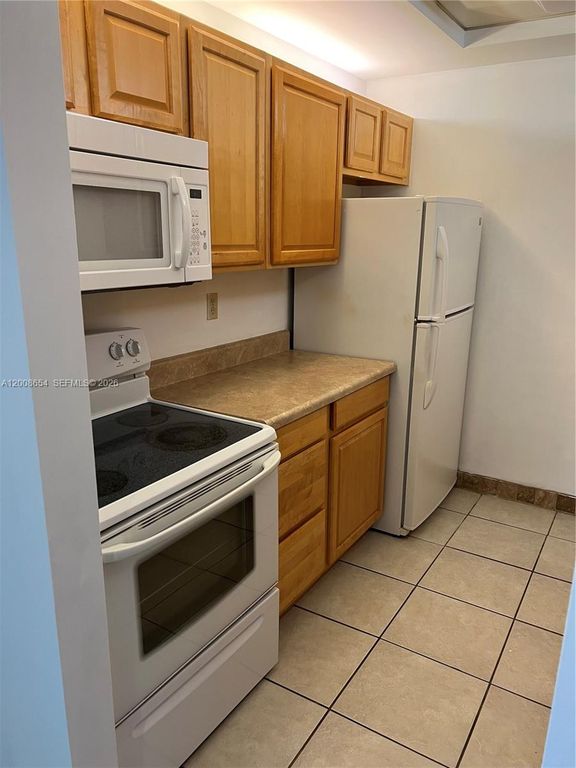 4116 NW 88th Ave 104, Coral Springs, FL 33065