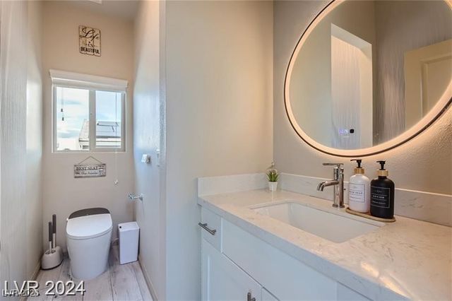 8044 Haywood Estate Avenue, Las Vegas, NV 89113