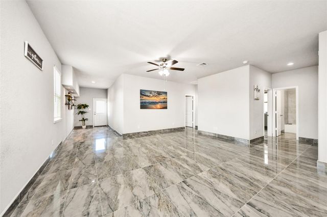6003 Briarstone Bay Drive, Katy, TX 77449