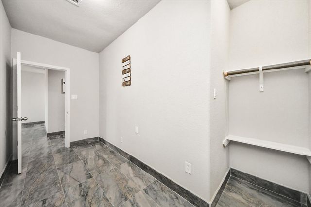 6003 Briarstone Bay Drive, Katy, TX 77449